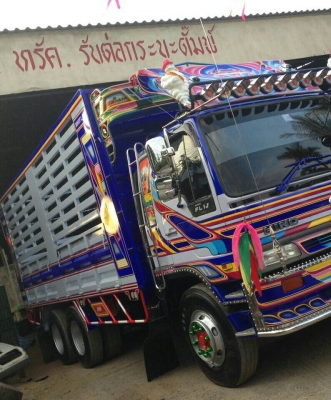 สิบล้อ1เพา ฮีโน่ FL1J212ปี43ยางเรเดียลใหม่10เส้น ช่วงยาว 6.50ม สภาพดีเดิมๆสวยจัด เสริมหล่อรอบคันมาหลายสิบหมื่น เล่มทะเบียนพร้อมโอน รถสภาพพร้อม..ขับไปใช้งานได้เลย ครับ