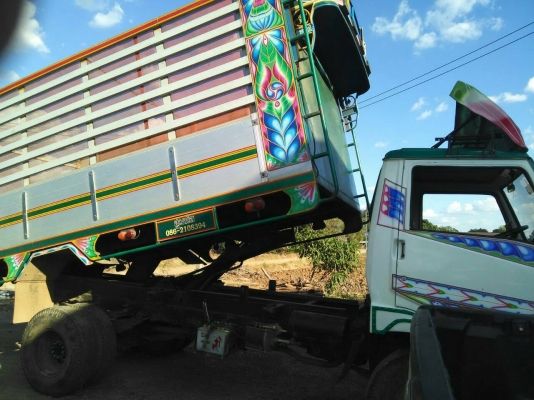 หกล้อ HiNo KM 777 ดั้มมีเนียม ค็อกเกษตร สภาพดีสวย แอร์เย็นๆพร้อใช้ ทะเบียนพร้อมโอน