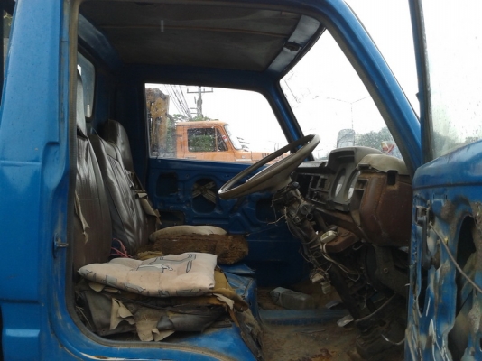 โตโยต้า BU 20 เครื่องดี แซสซีสวยคับ สีไม่สวยเบาะมีขาดคับ โตโยต้า BU 20 เครื่องดี แซสซีสวยคับ สีไม่สวยเบาะมีขาดคับ