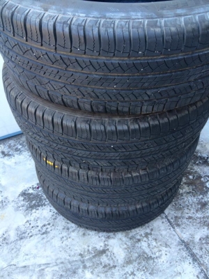 ขายยางขอบ 17"225/65R17 ปี 14 สวยมาก4เส้นขาย 4,800บาท ขายยางขอบ 17"225/65R17 ปี 14 สวยมาก4เส้นขาย 4,800บาท