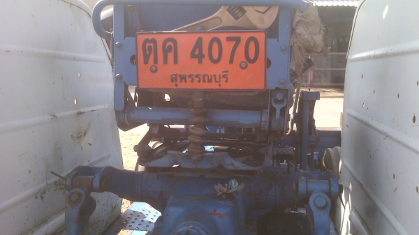 ขายรถไถ  ฟอรด์รุ่น6600 แท้เต็มตัวเสื้อลายท้ายใหญ่  เล่มทะเบียนพร้อมโอน0810076640