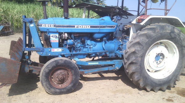 ขายรถไถ  ฟอรด์รุ่น6600 แท้เต็มตัวเสื้อลายท้ายใหญ่  เล่มทะเบียนพร้อมโอน0810076640