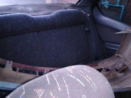 ขาย Chrysler neon ปี 95 หรือมากกว่าไม่แน่ใจ *ติดแก๊สแล้ว* เครื่องสามห่วง  ภายนอกไม่ค่อยสวยตามรูป ทะเบียนขาดเกิน 3 ปี ต้องจดใหม่ รถจอดนานแต่เครื่องติด เล่มและเอกสารพร้อมโอน รถจอดอยู่ที่อัมพวา สมุทรสงคราม *เอาไปแยกทำอะไหล่ จะดีกว่า ขายตามสภาพ*