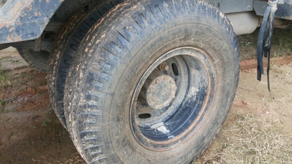 รถอีซูซุ 6 ล้อดั้ม FRR 190 แรงม้า  ปี 55.  ( รถวิ่ง 15x,xxx กม. )     สนใจติดต่อ  081 - 6079515