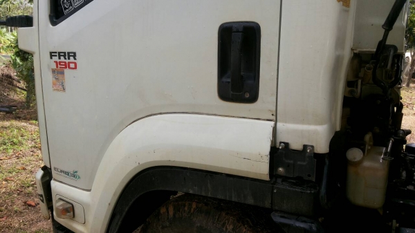 รถอีซูซุ 6 ล้อดั้ม FRR 190 แรงม้า  ปี 55.  ( รถวิ่ง 15x,xxx กม. )     สนใจติดต่อ  081 - 6079515