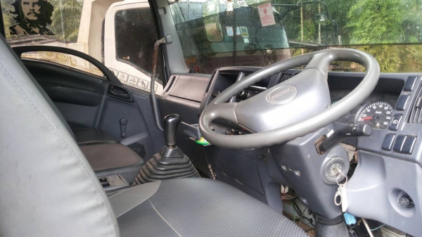 รถอีซูซุ 6 ล้อดั้ม FRR 190 แรงม้า  ปี 55.  ( รถวิ่ง 15x,xxx กม. )     สนใจติดต่อ  081 - 6079515