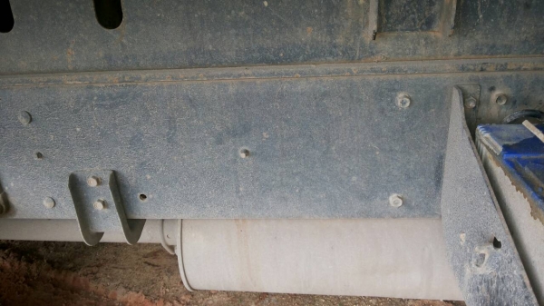 รถอีซูซุ 6 ล้อดั้ม FRR 190 แรงม้า  ปี 55.  ( รถวิ่ง 15x,xxx กม. )     สนใจติดต่อ  081 - 6079515