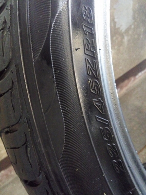 ยาง 225 45 18 ชุด 4 เส้น 2500 บาท ยาง 225 45 18 ชุด 4 เส้น 2500 บาท