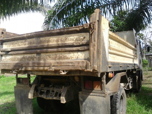 รถอีซูซุ 6 ล้อดั้ม FRR 210 แรงม้า  ปี 54.  ( รถวิ่ง 17x,xxx กม. )     สนใจติดต่อ  081 - 6079515