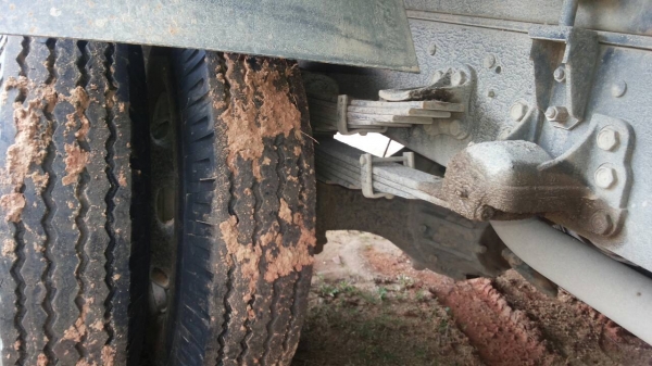 รถอีซูซุ 6 ล้อดั้ม FRR 210 แรงม้า  ปี 54.  ( รถวิ่ง 17x,xxx กม. )     สนใจติดต่อ  081 - 6079515