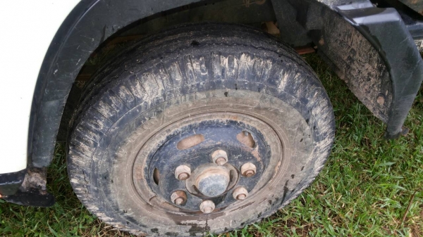 รถอีซูซุ 6 ล้อดั้ม FRR 210 แรงม้า  ปี 54.  ( รถวิ่ง 17x,xxx กม. )     สนใจติดต่อ  081 - 6079515