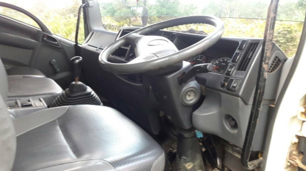 รถอีซูซุ 6 ล้อดั้ม FRR 210 แรงม้า  ปี 54.  ( รถวิ่ง 17x,xxx กม. )     สนใจติดต่อ  081 - 6079515