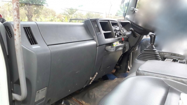 รถอีซูซุ 6 ล้อดั้ม FRR 210 แรงม้า  ปี 54.  ( รถวิ่ง 17x,xxx กม. )     สนใจติดต่อ  081 - 6079515