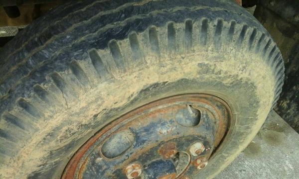 รถอีซูซุ 10 ล้อ ติดเฮี้ยบ 4 ตัน. / 275 แรงม้า.  ( รถประกอบ. )   สนใจติดต่อ  081 - 6079515