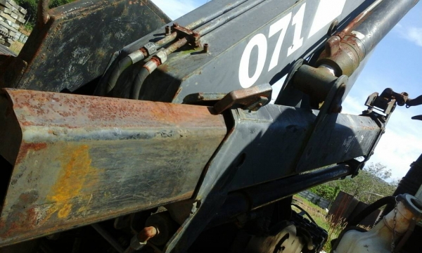 รถอีซูซุ 10 ล้อ ติดเฮี้ยบ 4 ตัน. / 275 แรงม้า.  ( รถประกอบ. )   สนใจติดต่อ  081 - 6079515