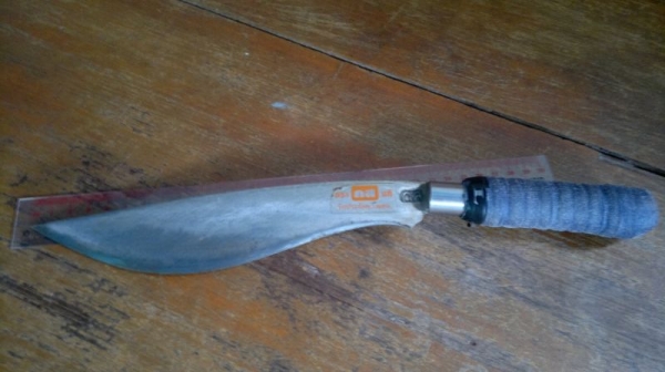 ขายมีดเหน็บ คมๆ เหล็กนอก