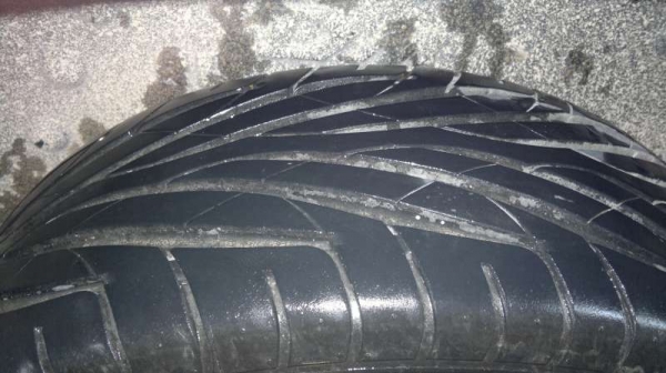 ขายยาง Maxxis 215 55 17 ปี13 สภาพสวย