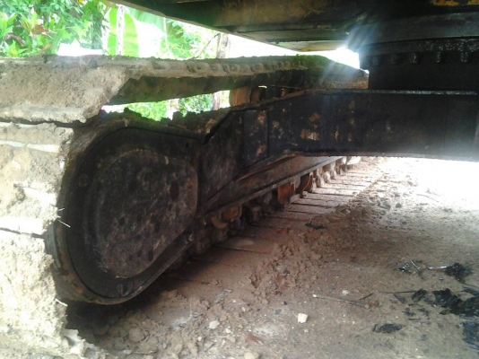 ขายรถแบคโฮ CAT E200B ราคา 450000