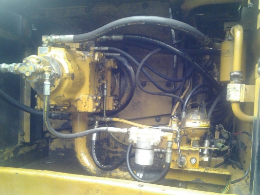 ขายรถแบคโฮ CAT E200B ราคา 450000