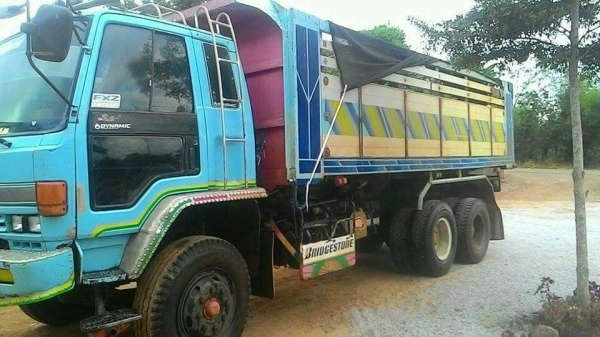 ขายคับ 980000  นางฟ้า240 วางเครื่อง6HK1  300แรง