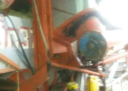 **420,000 บ.ต่อรอง/// รถเกี่ยวนวดข้าว แบบอุ้ม ศักดิ์พัฒนาฯ บิ๊ก37 อุ้ม2.5ตัน ตัวเดิน12HT พร้อมใช้งาน **ขาย ศักดิ์พัฒนาการเกษตร บิ๊ก37 รถเกี่ยวนวดข้าวแบบอุ้ม 2.5ตัน(อุ้มแปลง) ช่วงล่างใหญ่ สภาพดี พร้อมใช้งาน ราคาเบา ศักดิ์พัฒนาฯ รุ่น บิ๊ก37 อุ้ม2.5ตัน(อุ้มแ