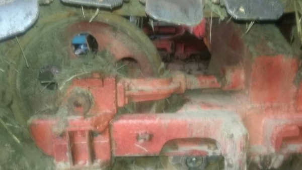 **420,000 บ.ต่อรอง/// รถเกี่ยวนวดข้าว แบบอุ้ม ศักดิ์พัฒนาฯ บิ๊ก37 อุ้ม2.5ตัน ตัวเดิน12HT พร้อมใช้งาน **ขาย ศักดิ์พัฒนาการเกษตร บิ๊ก37 รถเกี่ยวนวดข้าวแบบอุ้ม 2.5ตัน(อุ้มแปลง) ช่วงล่างใหญ่ สภาพดี พร้อมใช้งาน ราคาเบา ศักดิ์พัฒนาฯ รุ่น บิ๊ก37 อุ้ม2.5ตัน(อุ้มแ