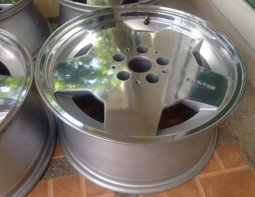 ล้อแท้ AMG ขอบ17 สภาพสวย ไม่เคยซ่อม ขอบหนา ราคาไม่แพง