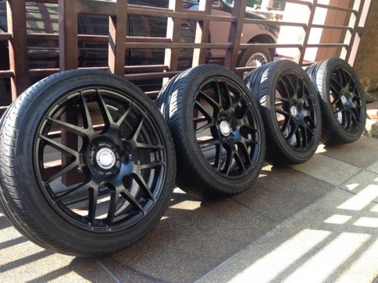 ล้อ HRE ขอบ17 4รู100 สภาพสวย พร้อมยางปี14 ดอกเต็ม ใช้กันยาว ราคาไม่แพง