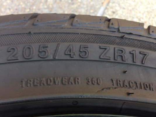 ล้อ HRE ขอบ17 4รู100 สภาพสวย พร้อมยางปี14 ดอกเต็ม ใช้กันยาว ราคาไม่แพง