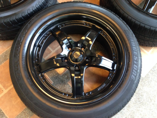 ล้อVolk ขอบ17 5รู114 พร้อมยาง Bridgestone 205 55 17 ปี14 ดอกเต็ม พร้อมใช้งานยาวๆ ราคาไม่แพง