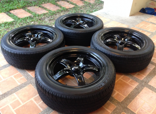 ล้อVolk ขอบ17 5รู114 พร้อมยาง Bridgestone 205 55 17 ปี14 ดอกเต็ม พร้อมใช้งานยาวๆ ราคาไม่แพง