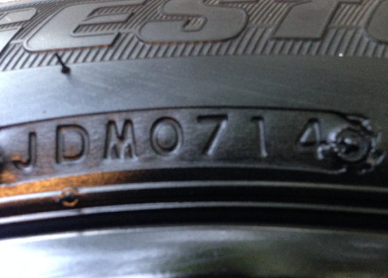 ล้อVolk ขอบ17 5รู114 พร้อมยาง Bridgestone 205 55 17 ปี14 ดอกเต็ม พร้อมใช้งานยาวๆ ราคาไม่แพง