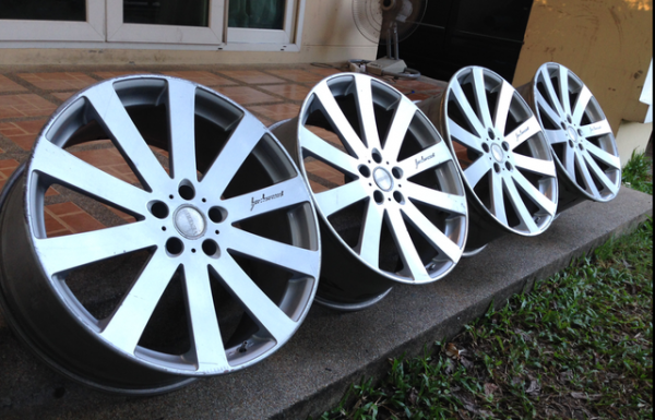 ล้อ Venerdi ขอบ20 สภาพสวย พร้อมใช้งาน ราคาไม่แพง