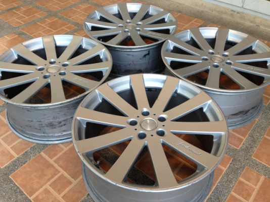 ล้อ Venerdi ขอบ20 สภาพสวย พร้อมใช้งาน ราคาไม่แพง