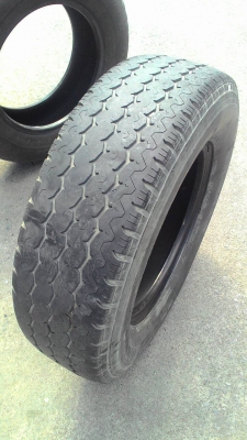 215/75R16C  MAXXIS TRUCMAXX UE-168 ปีใหม่ๆ ปี2014 ไม่มีปะ มี 2 เส้น tel.081-427-3941 ไอดีไลน์ autobot107