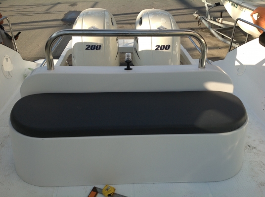 เรือสปี๊ดโบ๊ทไฟเบอร์กลาส รุ่น winch270XL