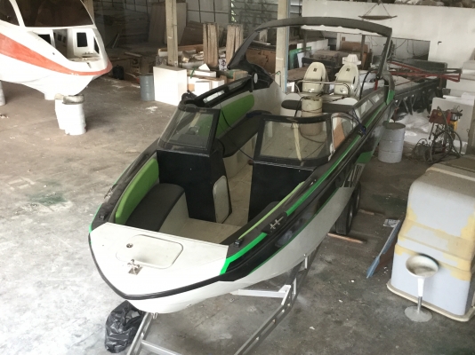 เรือสปี๊ดโบ๊ทไฟเบอร์กลาส รุ่น winch270XL