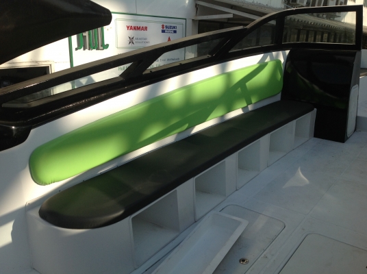 เรือสปี๊ดโบ๊ทไฟเบอร์กลาส รุ่น winch270XL