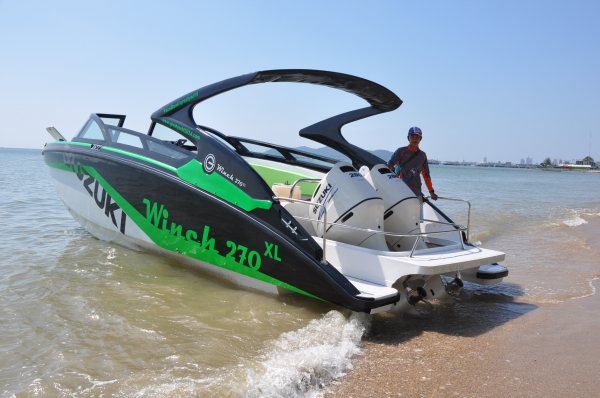 เรือสปี๊ดโบ๊ทไฟเบอร์กลาส รุ่น winch270XL
