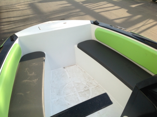 เรือสปี๊ดโบ๊ทไฟเบอร์กลาส รุ่น winch270XL