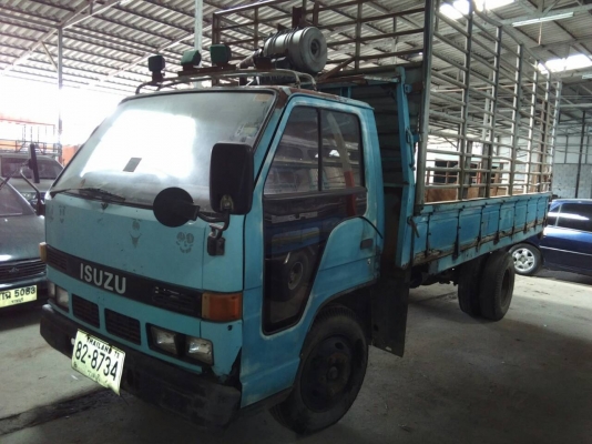 ขายรถ 6 ล้อ ISUZU NKR 110 รถประกอบ จดทะเบียนปี 55 (รถแชสซีผุ มีดามไว้แล้ว และสีไม่ค่อยสวย) ภาษีขาดปี 58 เล่มและเอกสารพร้อมโอน ขายรถ 6 ล้อ ISUZU NKR 110 รถประกอบ จดทะเบียนปี 55 (รถแชสซีผุ มีดามไว้แล้ว และสีไม่ค่อยสวย) ภาษีขาดปี 58 เล่มและเอกสารพร้อมโอน