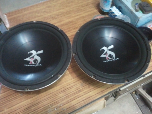 kicker 12 นิ้ว วอยซ์ เดียว 4 โอม 1 คู่ kicker 12 นิ้ว วอยซ์ เดียว 4 โอม 1 คู่