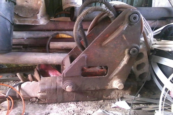 ขายรถแบคโฮ KUBOTA KH35 บุ้งกี๋พร้อมหัวกระแทก ราคา 450000