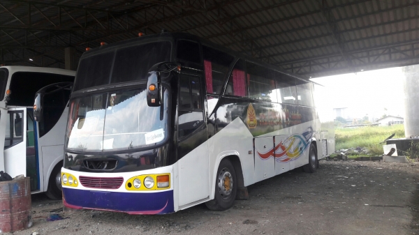 ขายรถบัสแอร์ เบนซ์ 12 เมตร BENZ เลขแชสซี 352 เครื่อง 220 แรง ภายในเบาะสวย ตัวถังสวยทะเบียนพร้อมโอน รถมือเดียวใช้น้อยไม่เคยนำเที่ยว  รถพร้อมใช้งาน