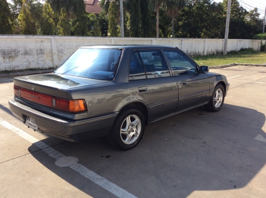 ขายรถพร้อมใช้ครับ ฮอนด้า ซีวิคท้ายแดง ปี90 เครื่องใหม่บล๊อกเดิม 1.5 เกียร์ธรรมดา เพาเวอร์ กระจกไฟฟ้า ภายในสวยมากๆสะอาดเอี่ยม แอร์หนาวๆวิทยุCDไพโอเนียร์ ไฟฟ้าใช้ได้หมด ไมล์ใช้ได้หมด ตัวถังเดิมๆสวยสีเงาสวยรถทรงดีไม่ช้ำ แม็ก14"ยาวใหม่ รถขับดีมากเครื่องแ