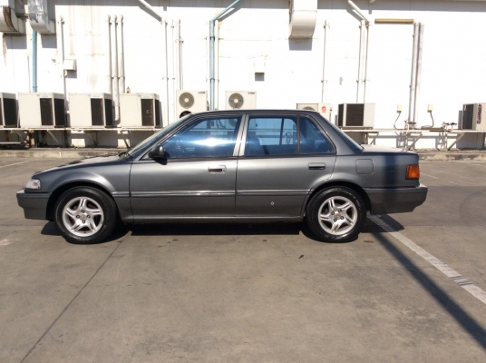 ขายรถพร้อมใช้ครับ ฮอนด้า ซีวิคท้ายแดง ปี90 เครื่องใหม่บล๊อกเดิม 1.5 เกียร์ธรรมดา เพาเวอร์ กระจกไฟฟ้า ภายในสวยมากๆสะอาดเอี่ยม แอร์หนาวๆวิทยุCDไพโอเนียร์ ไฟฟ้าใช้ได้หมด ไมล์ใช้ได้หมด ตัวถังเดิมๆสวยสีเงาสวยรถทรงดีไม่ช้ำ แม็ก14"ยาวใหม่ รถขับดีมากเครื่องแ