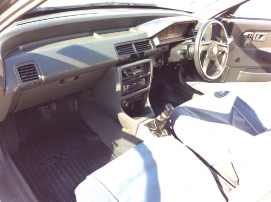 ขายรถพร้อมใช้ครับ ฮอนด้า ซีวิคท้ายแดง ปี90 เครื่องใหม่บล๊อกเดิม 1.5 เกียร์ธรรมดา เพาเวอร์ กระจกไฟฟ้า ภายในสวยมากๆสะอาดเอี่ยม แอร์หนาวๆวิทยุCDไพโอเนียร์ ไฟฟ้าใช้ได้หมด ไมล์ใช้ได้หมด ตัวถังเดิมๆสวยสีเงาสวยรถทรงดีไม่ช้ำ แม็ก14"ยาวใหม่ รถขับดีมากเครื่องแ