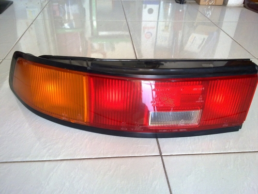 ขายไฟท้ายmazda323 popup