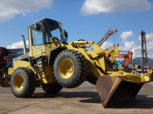 KOMATSU WA100-3 นำเข้าจากญี่ปุ่น 090-986-2521 อ๊อบ KOMATSU WA100-3 นำเข้าจากญี่ปุ่น 090-986-2521 อ๊อบ