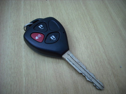 กุญแจรีโมท TOYOTA
